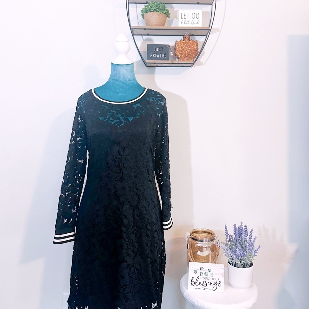 Tacera Lace Dress M: Timeless Black with Sporty Stripes-Perfect for Any Occasion